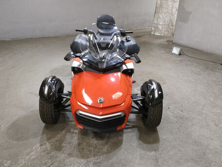 2016 BRP Can-Am Spyder, оранжевый, 1600000 рублей, вид 3