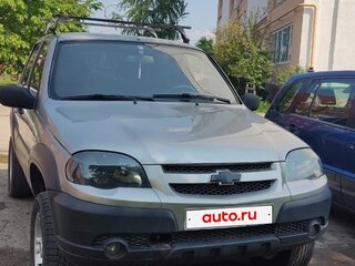 2009 Chevrolet Niva I Рестайлинг, серый, 450000 рублей, вид 1
