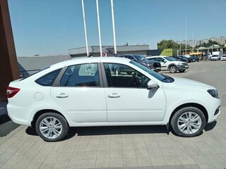2026 Lada (ВАЗ) Granta I Рестайлинг, белый, 1218000 рублей, вид 4