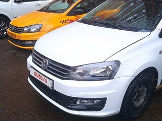 2015 Volkswagen Polo V Рестайлинг, белый, 400000 рублей, вид 1