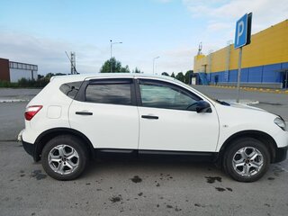 2013 Nissan Qashqai I Рестайлинг, белый, 1400000 рублей, вид 3