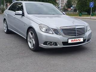 2009 Mercedes-Benz E-Класс 200 IV (W212, S212, C207), серебристый, 1200000 рублей, вид 3