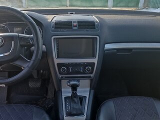 2011 Skoda Octavia II (A5) Рестайлинг, серый, 1370000 рублей, вид 5