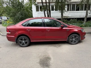 2015 Volkswagen Polo V Рестайлинг, красный, 869000 рублей, вид 3