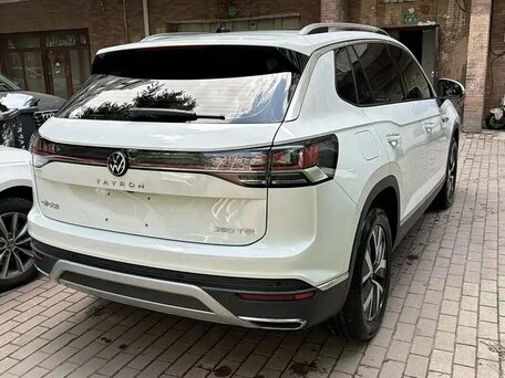 2023 Volkswagen Tayron I Рестайлинг, белый, 2200000 рублей, вид 3