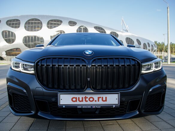 2020 BMW 7 серии 730d xDrive VI (G11/G12) Рестайлинг, чёрный, 7700000 рублей - вид 6