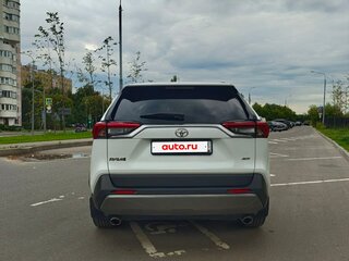 2021 Toyota RAV4 V (XA50), белый, 3150000 рублей, вид 4