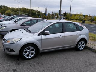 2011 Ford Focus II Рестайлинг, серебристый, 698900 рублей, вид 5