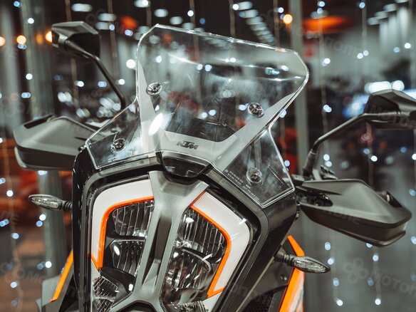 2024 KTM 1290 Super Adventure S, оранжевый - вид 5