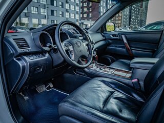 2010 Toyota Highlander II (XU40) Рестайлинг, белый, 1941500 рублей, вид 5
