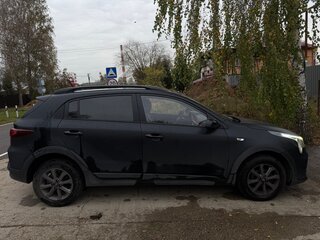 2022 Kia Rio X IV Рестайлинг, чёрный, 2000000 рублей, вид 2