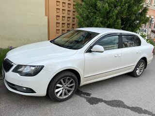 2013 Skoda Superb DSG II Рестайлинг, белый, 899000 рублей, вид 1