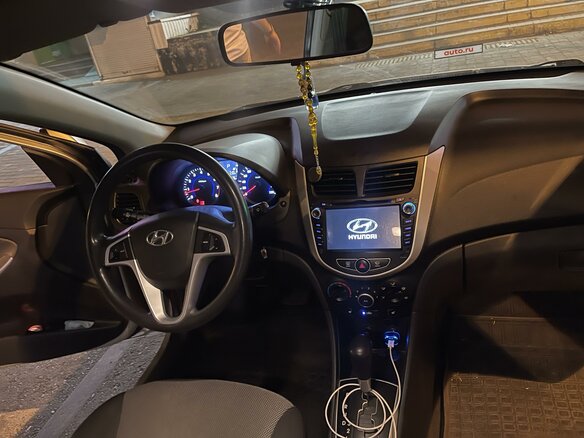 2011 Hyundai Solaris I, бежевый, 980000 рублей - вид 6