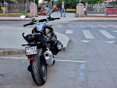 2024 BMW R 1250 R, чёрный, 1999000 рублей, вид 4