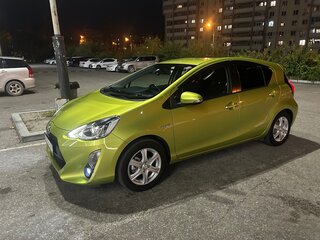 2015 Toyota Aqua I Рестайлинг, зелёный, 810000 рублей, вид 2