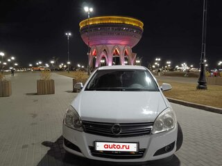 2013 Opel Astra H Рестайлинг, белый, 600000 рублей, вид 3