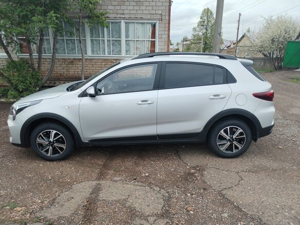 2022 Kia Rio X IV Рестайлинг, серый, 2150000 рублей - вид 6