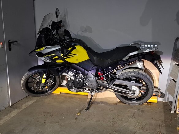 2020 Suzuki V-Strom 1000, жёлтый, 850000 рублей - вид 18