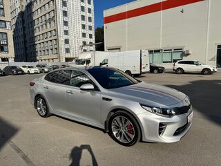 2017 Kia Optima IV, серебристый, 1950000 рублей, вид 3