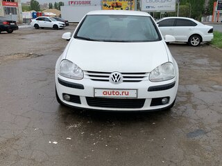 2005 Volkswagen Golf V, белый, 580000 рублей, вид 1