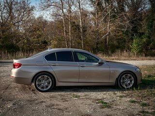 2013 BMW 5 серии 528i xDrive VI (F10/F11/F07) Рестайлинг, бежевый, 1600000 рублей, вид 4