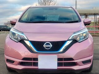 2018 Nissan Note e-Power II Рестайлинг, розовый, 1400000 рублей, вид 2