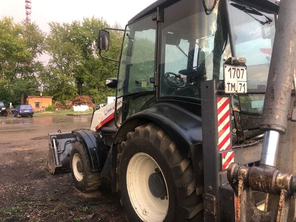 2017 Terex TLB 825 - вид 3