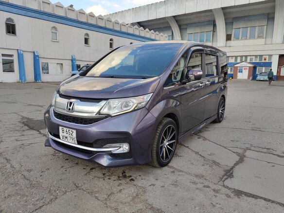 2017 Honda Stepwgn Spada V, фиолетовый, 1800000 рублей