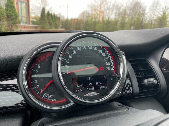 2019 Mini Hatch JCW III (F55/F56) Рестайлинг, серебристый - вид 10