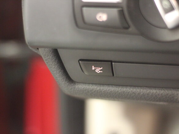 2013 BMW 6 серии 640i xDrive III (F06/F13/F12), красный - вид 15