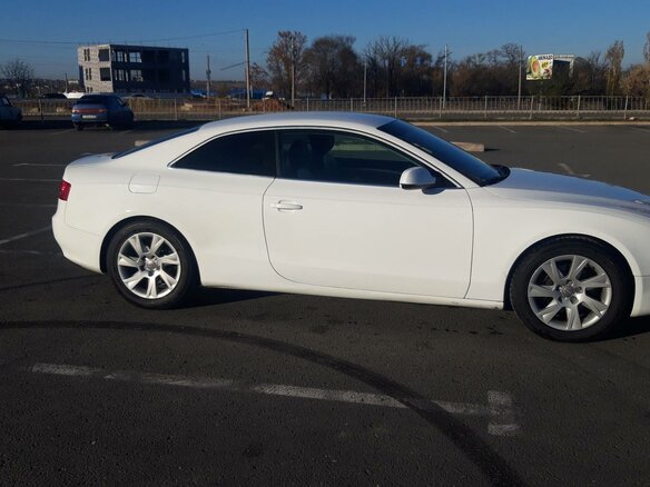 2011 Audi A5 I (8T), белый - вид 1
