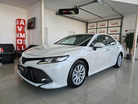 2019 Toyota Camry VIII (XV70), белый, 2589000 рублей, вид 1