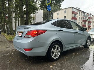 2012 Hyundai Solaris I, серый, 680000 рублей, вид 4