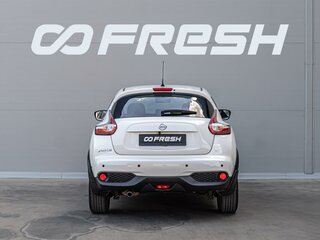 2018 Nissan Juke I Рестайлинг, белый, 1415000 рублей, вид 4