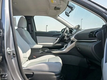 2025 Mitsubishi Eclipse Cross I Рестайлинг, серебристый, 2830000 рублей, вид 5