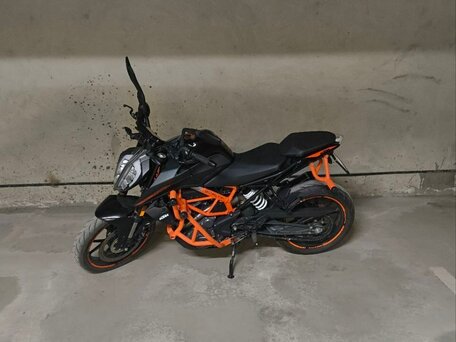 2023 KTM 390 Duke, чёрный, 540000 рублей, вид 3