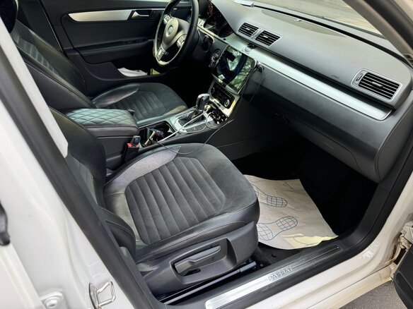 2011 Volkswagen Passat B7, белый, 1200000 рублей - вид 11