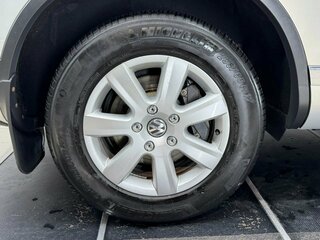 2014 Volkswagen Touareg II, жёлтый, 2395000 рублей, вид 5