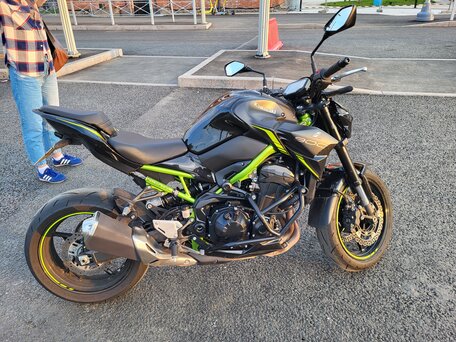 2022 Kawasaki Z 900, чёрный, 855000 рублей, вид 4