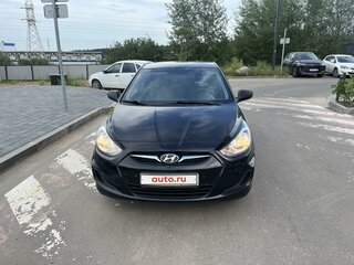 2012 Hyundai Solaris I, чёрный, 650000 рублей, вид 2
