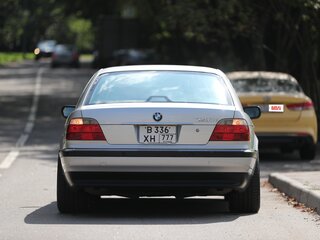 2000 BMW 7 серии 735i III (E38) Рестайлинг, серебристый, 1399000 рублей, вид 5