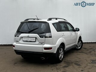 2011 Mitsubishi Outlander II Рестайлинг, белый, 930000 рублей, вид 5