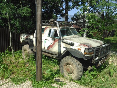1995 Ford F-250, бежевый, 830000 рублей, вид 4