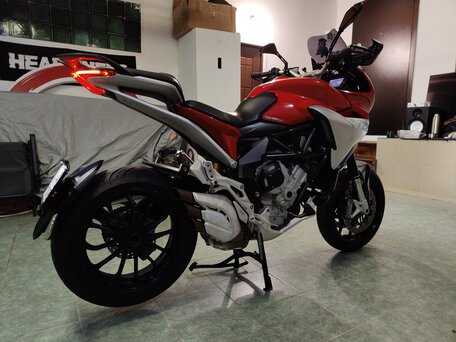 2015 MV Agusta Turismo Veloce 800, красный, 845000 рублей, вид 5