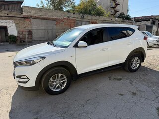 2015 Hyundai Tucson III, белый, 1990000 рублей, вид 4