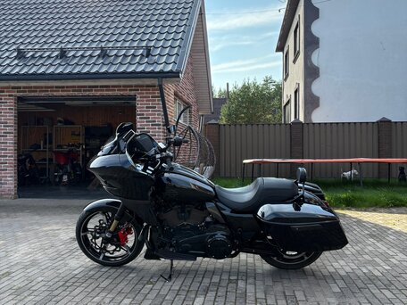 2024 Harley-Davidson Road Glide, чёрный, 2700000 рублей, вид 5