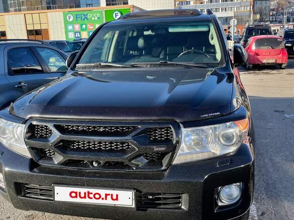 2013 Toyota Land Cruiser 200 Series Рестайлинг 1, чёрный, 4150000 рублей