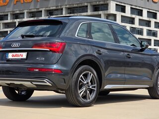 2022 Audi Q5 40 TDI II (FY) Рестайлинг, серебристый, 4450010 рублей, вид 4