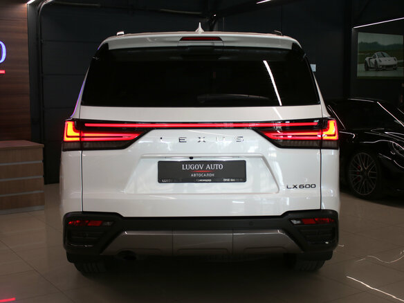 2022 Lexus LX 600 IV, белый, 15400000 рублей - вид 5