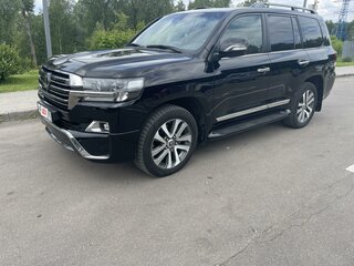 2017 Toyota Land Cruiser 200 Series Рестайлинг 2, чёрный, 8100000 рублей, вид 1
